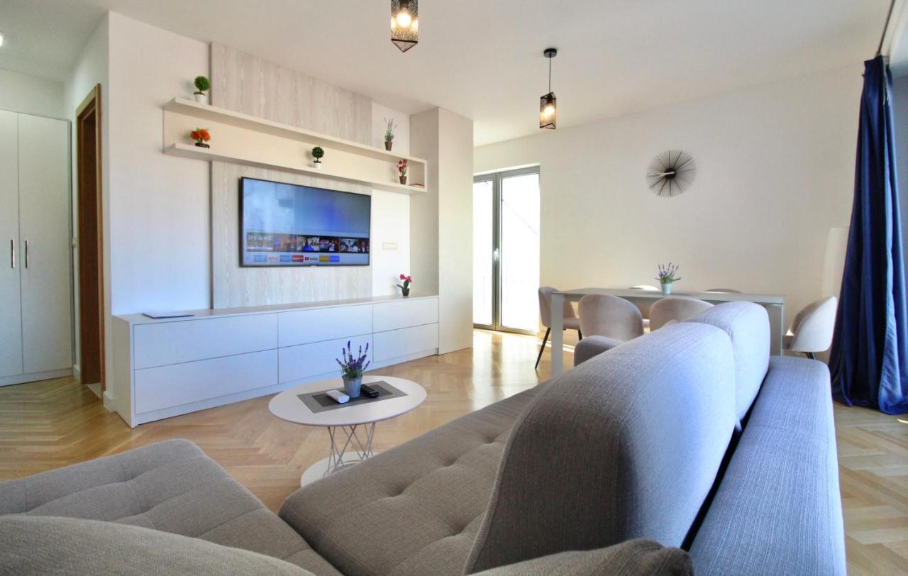 Daire 2bd New Dobrota With Bay Views
